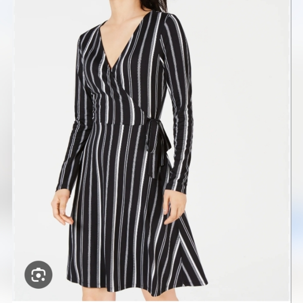 New One Clothing Stripe Printed Wrap Dress Size Med